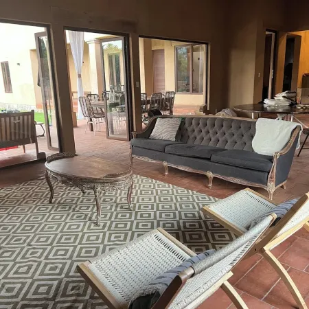 5-bedroom house with spectacular views of Malinalco with WiFi Отели в г. Малиналько