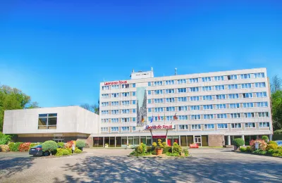 Leonardo Royal Hotel Köln - Am Stadtwald Hotels in der Nähe von TK Maxx
