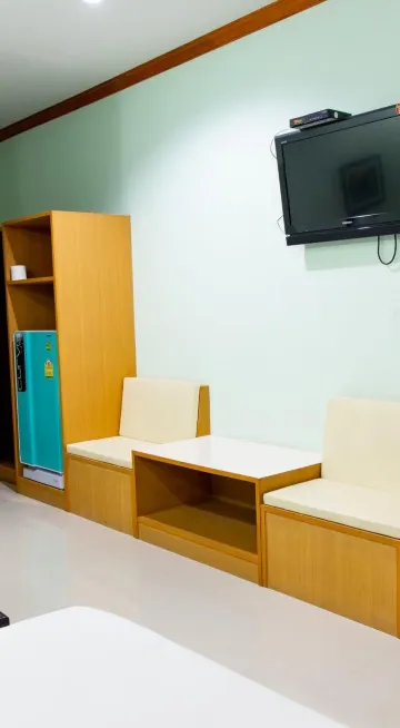 ห้องสแตนดาร์ดเตียงใหญ่หรือเตียงทวิน-ปลอดบุหรี่