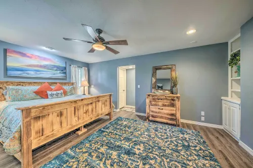 Unique & Modern Alto Home w/ Private Hot Tub! - Wifi