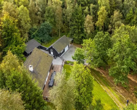 "Vicente" - 14km to the Fjord Hotels in Ars