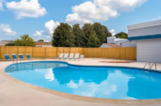 Days Hotel by Wyndham Williamsburg I-64