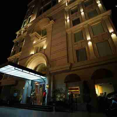 拉合爾九樹豪華飯店及套房 Hotel Exterior