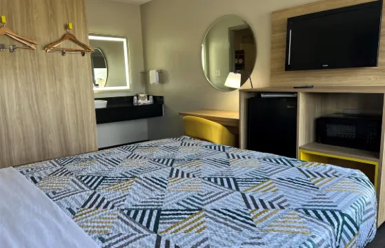 Days Inn by Wyndham Kansas City Northeast