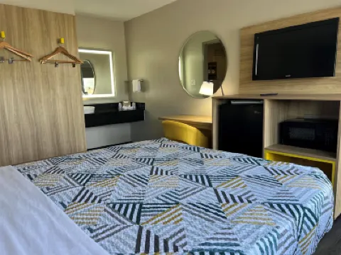 Days Inn by Wyndham Kansas City Northeast Hôtels à : Kansas City