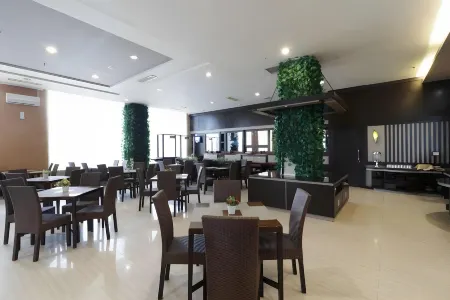 Grand Kanaya Hotel Отели в г. Sei Sikambing D