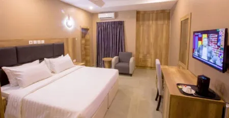 Ivana Residence Apartments and Suites