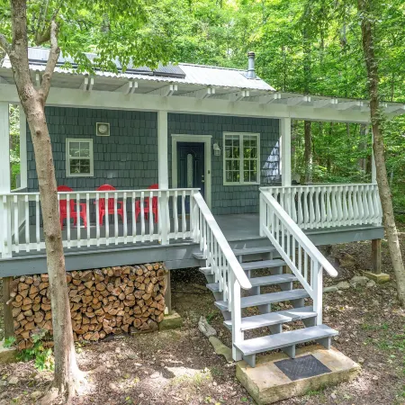 Secluded Vacation Rental Bordering Creek!