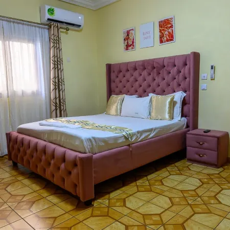 BERLIN Apartment at RESIDENCE BAHO – Douala MAKEPE BM