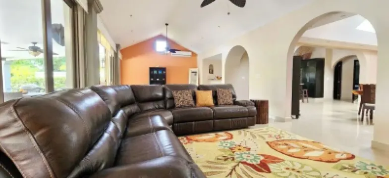 Luxury 4BR Villa + Guesthouse & Pool @Buenaventura Hotels in 