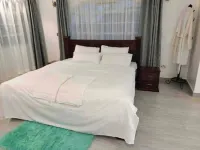 Luxurious newly constructed 4 bedroom (all en-suite) Maisonette