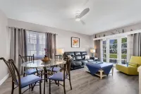 Relax at the Blue Buttercup in Sarasota's sweet SouthSide village!