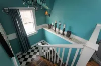 The Cottage on Crockett