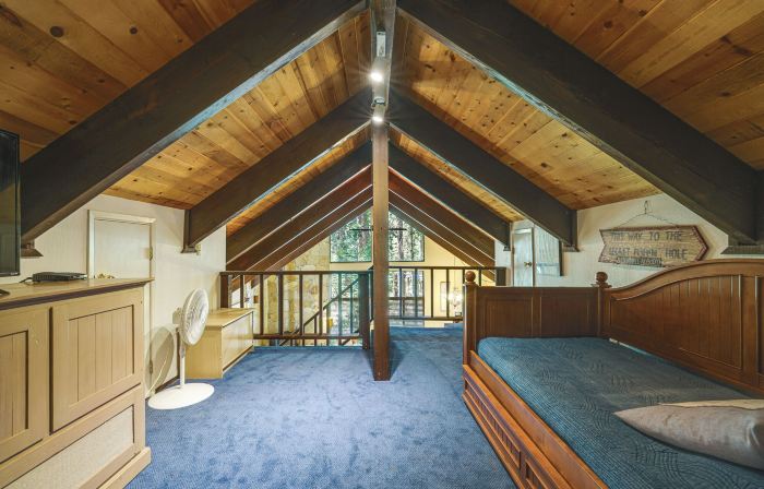 Peaceful Blue Lake Springs Cabin w/ Deck, Fire Pit