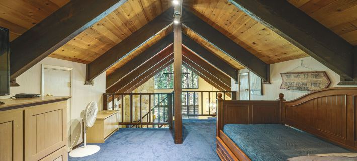 Peaceful Blue Lake Springs Cabin w/ Deck, Fire Pit Hotel di Arnold