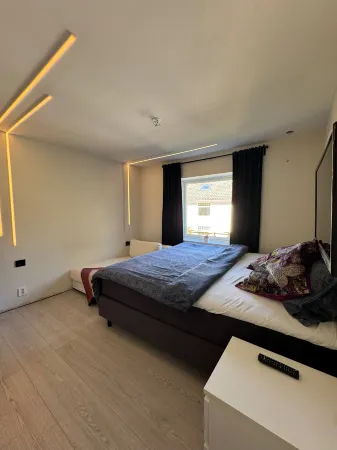 Tranquil home close to downtown