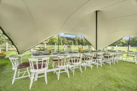 Entire Venue Hire with 8 Bedroom Accommodation - Your Own Pub Experience