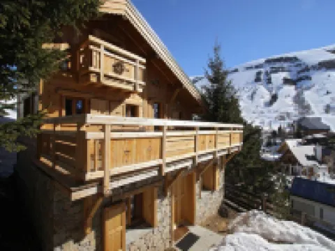 Chalet in Les Deux Alpes near Ski Lift