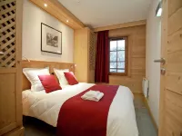 Chatel Ski Apt Near Gondola