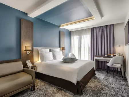 Mercure Cabourg Hôtel & Spa Отели рядом с достопримечательностью «Plage de Cabourg»