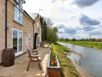 Cottage in Northumberland with Dog Run & Gardens
