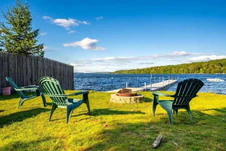 Ice Fishing, Dog Friendly, Lake Great Pond
