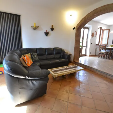 Villa in Suvereto with Pool and Scenic Views