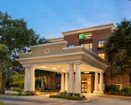 Holiday Inn Express & Suites CHARLESTON - MOUNT PLEASANT by IHG Hotels in Mount Pleasant
