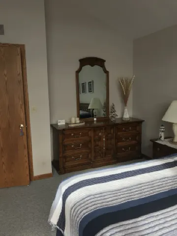 Captain’s Quarters  is located on Main St. In downtown Frankfort.