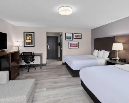 La Quinta Inn & Suites by Wyndham Goodlettsville - Nashville グッドレッツヴィルのホテル