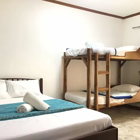 Lalaguna Beach Club & Dive Centre