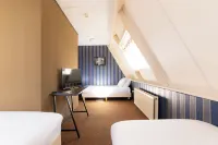 Hotel Restaurant 't Heerenlogement Hotels in Tzummarum