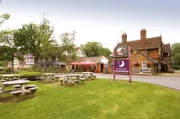 Premier Inn London Gatwick Airport East Các khách sạn ở Copthorne