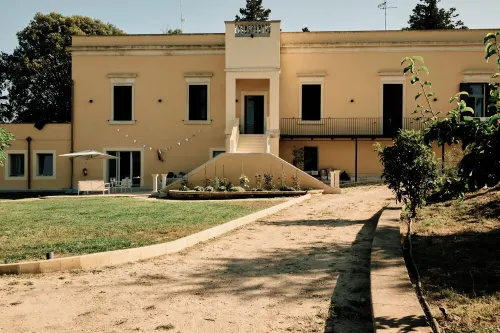 Dimora Donna Rita - B&B Hotel a Monteroni di Lecce