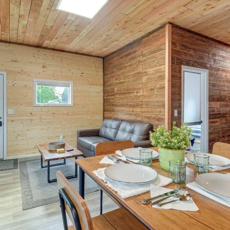 Near Twilight Sites & Scenic Hikes: Forks Apt