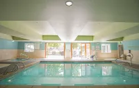 Holiday Inn Express & Suites ONTARIO by IHG - Swimmingpools