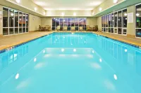 Holiday Inn Express & Suites OOLTEWAH SPRINGS-CHATTANOOGA by IHG - Swimmingpools