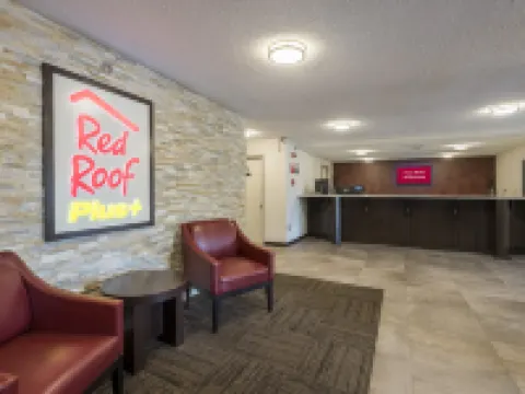 レッド ルーフ イン プラス + & スイーツ オペライカ オペライカのホテル