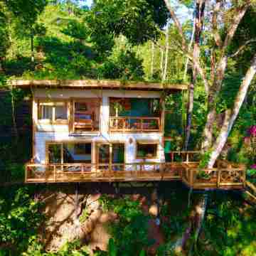 Jungle Spirit Treehouse Hotel Exterior
