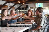 Lake Jindabyne Hotel - bar
