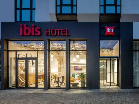 Ibis Brest Centre Отели рядом с достопримечательностью «Faculty of Science and Technology»