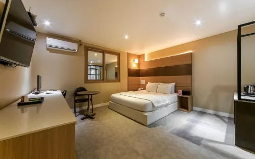 Two Heart Hotel Gimhae Waterpark