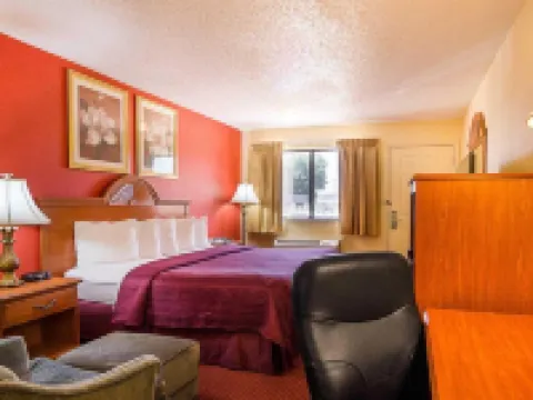 Sonesta Essential Van Buren 克勞福德縣酒店