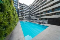 Prat 655 - Private Pools