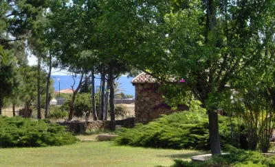 terraced house with direct access to the beach Parco pubblico con giochi per i bambini附近的飯店