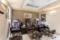 Traditions Hotel & Spa Johnson City - Binghamton, Ascend Hotel Collection Hotels in Vestal