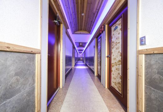 숙소 내부 분석 이미지