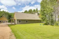 3 MI to Lake: Pet Friendly Wabeno Cabin! - Homestays