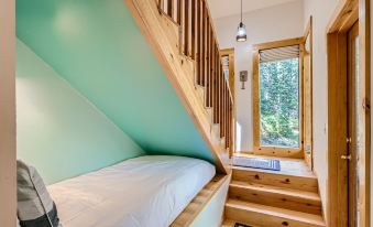 High Altitude Haven 3 Bedroom Home by RedAwning