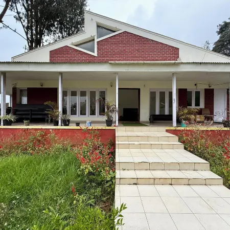 Nilgiris Inn